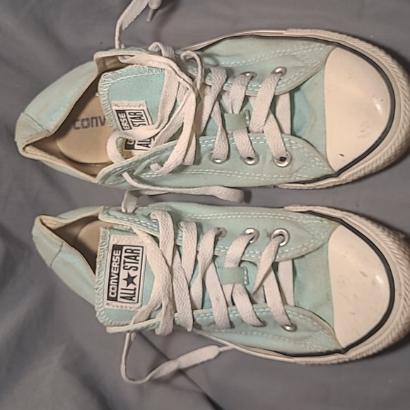 Converse - Picture 1 of 4